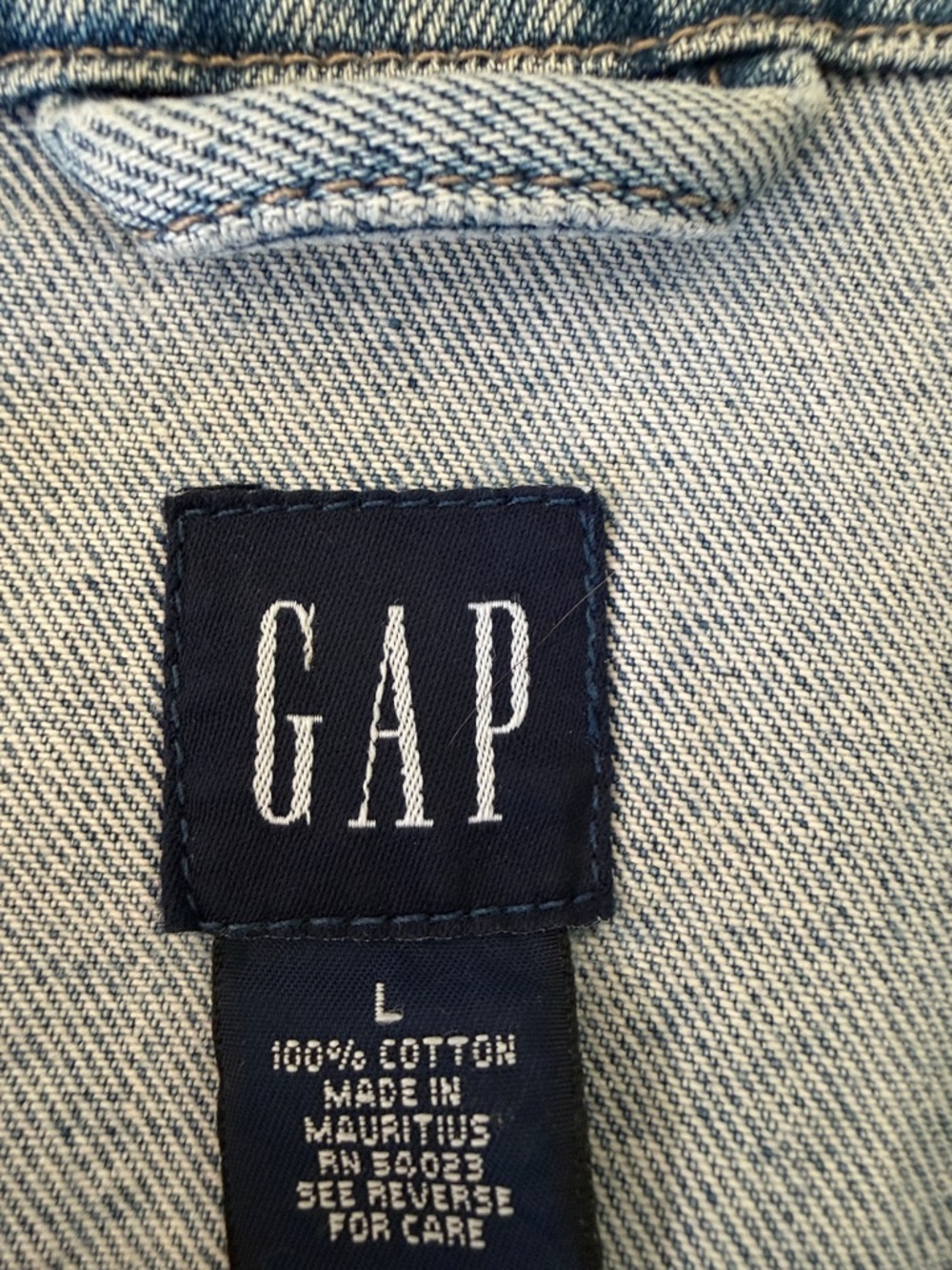Vintage Women’s Gap Jean Jacket size L - Picture 2 of 6
